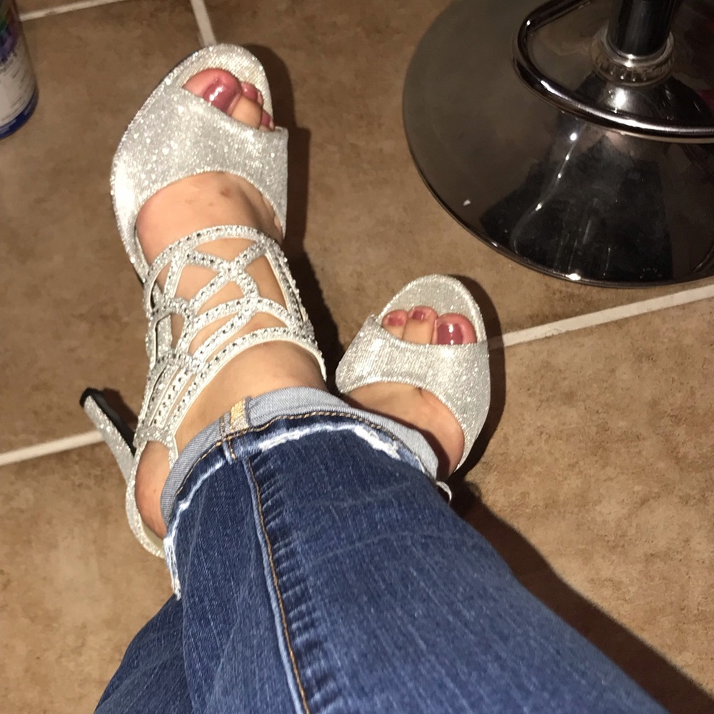 Heels - Picture 5 of 6